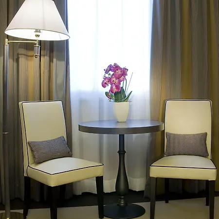 - Eur Parco Dei Medici By Ihg Hotel 4*